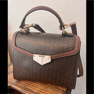 Guess Satchel crossbody